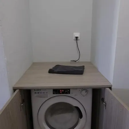 δ1 - τα του δασκάλου στα דירה פיליאטרה