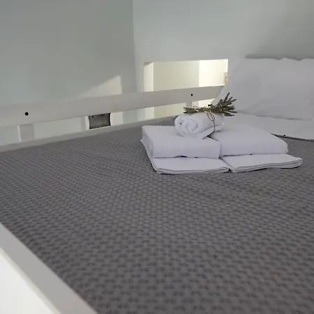 דירה δ1 - τα του δασκάλου στα *