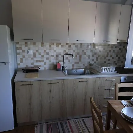 Διαμέρισμα δ1 - τα του δασκάλου στα